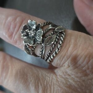 Sterling Silver Made in Israel 925 CZ Flower Leaves Ring Size 7
